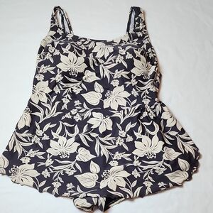 Indigo Bay Size 24W Black and Cream Swimsuit with Floral Design Skirted Front